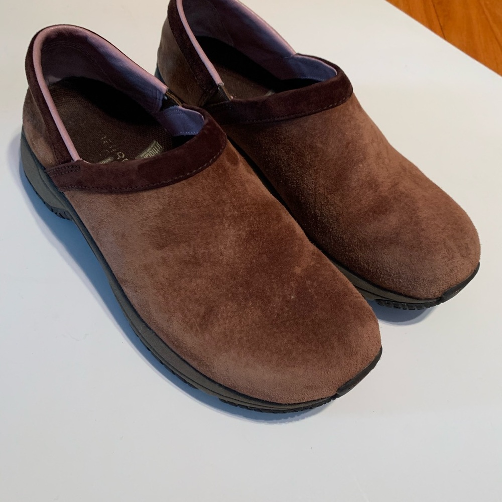 Merrell suede clogs
